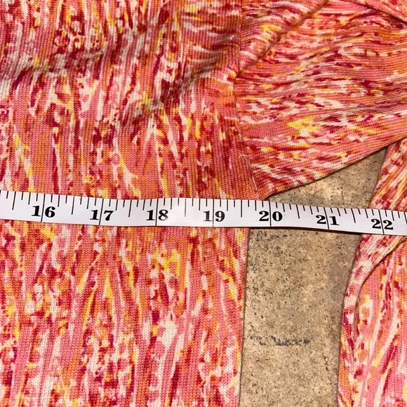 Sundance sweater - pink/orange abstract print button front fitted cardigan - Picture 8 of 9